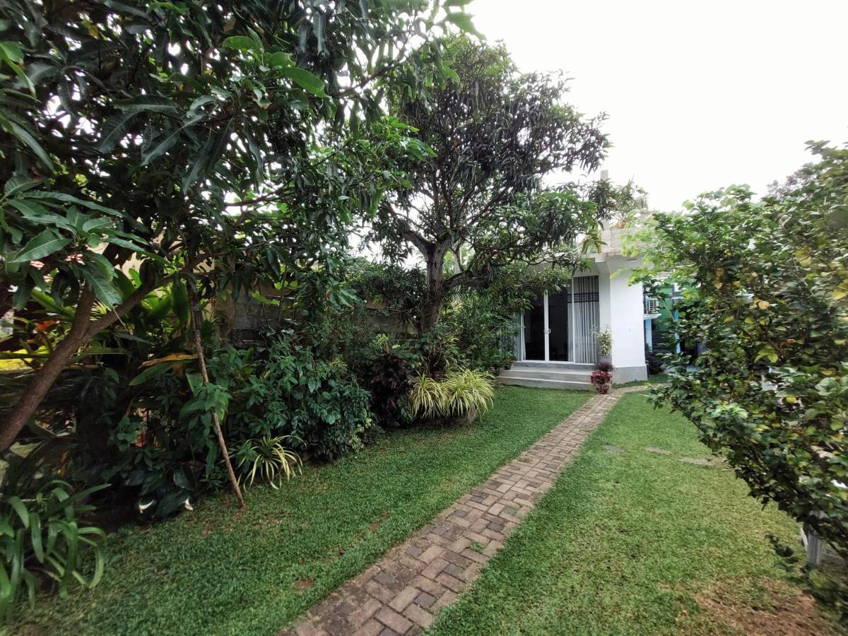 Chen Villa - Near Airport เนกอมโบ ภายนอก รูปภาพ