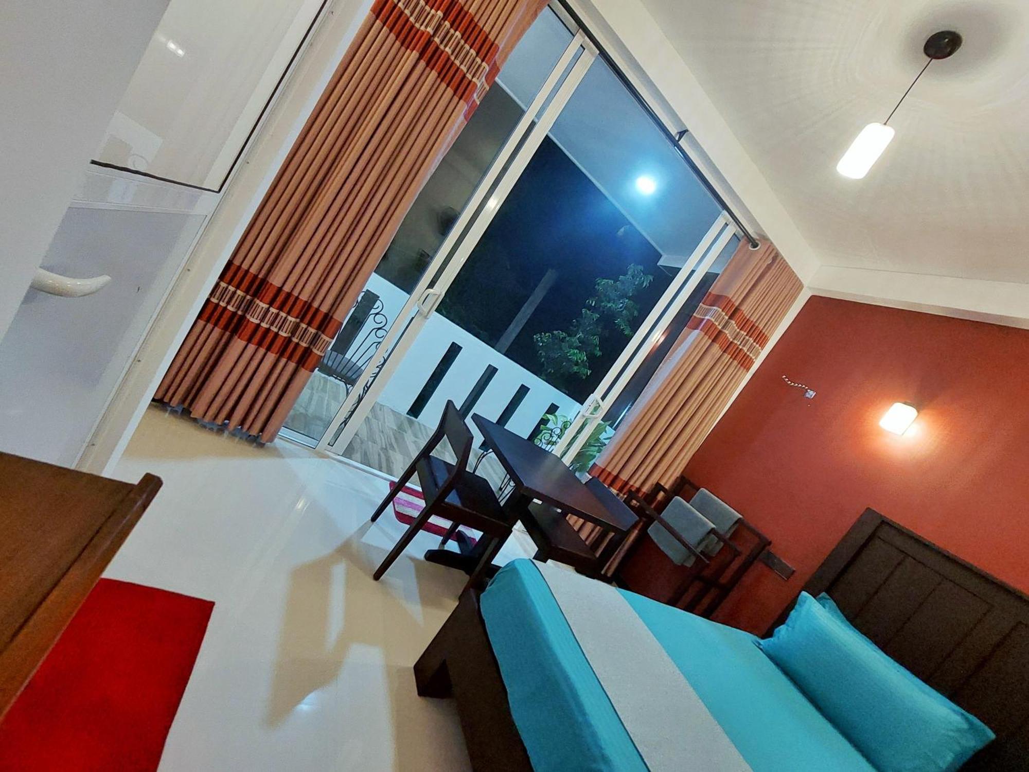 Chen Villa - Near Airport เนกอมโบ ภายนอก รูปภาพ